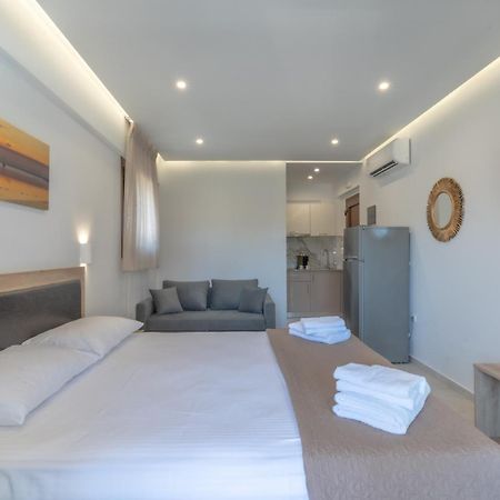 Sunshine Rooms And Suites Неа-Врасна Экстерьер фото