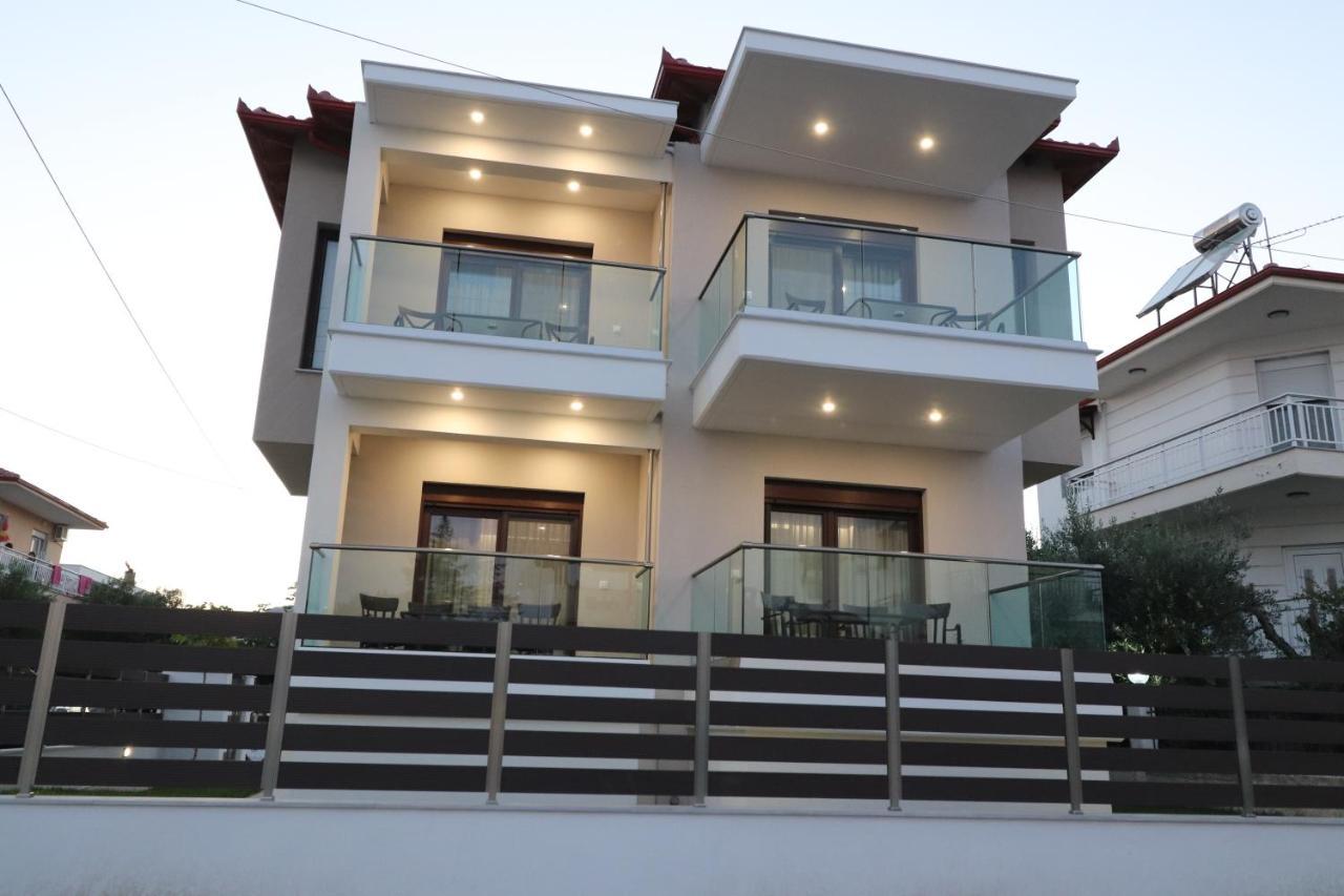 Sunshine Rooms And Suites Неа-Врасна Экстерьер фото