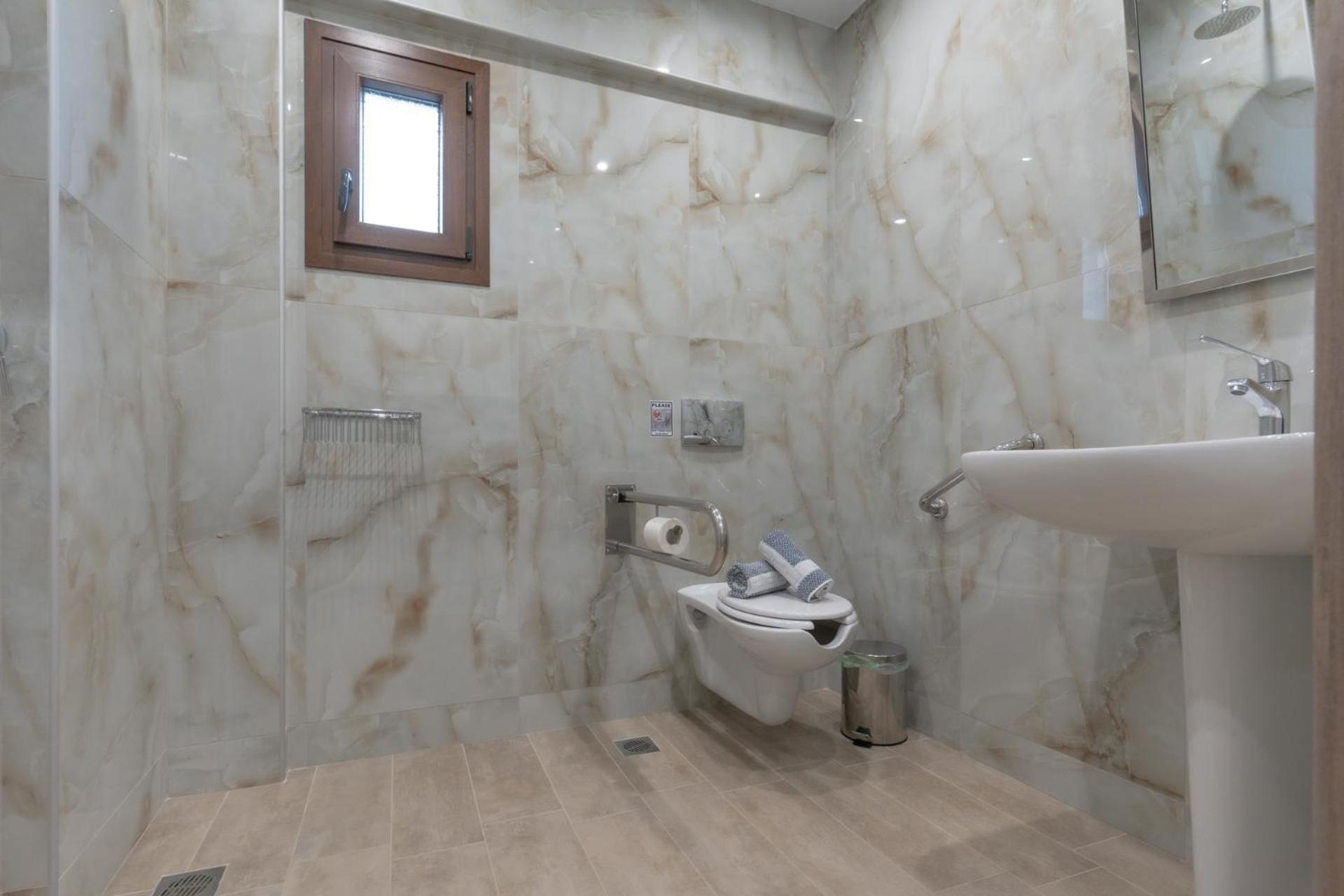 Sunshine Rooms And Suites Неа-Врасна Экстерьер фото