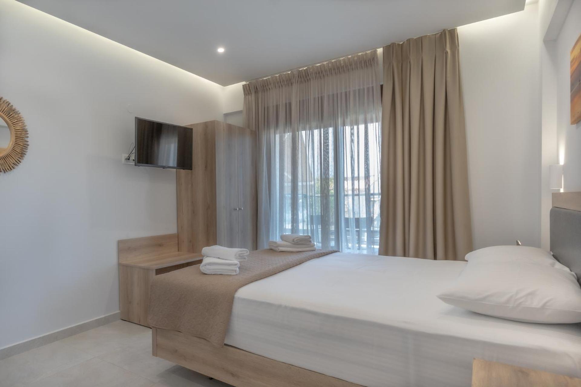 Sunshine Rooms And Suites Неа-Врасна Экстерьер фото