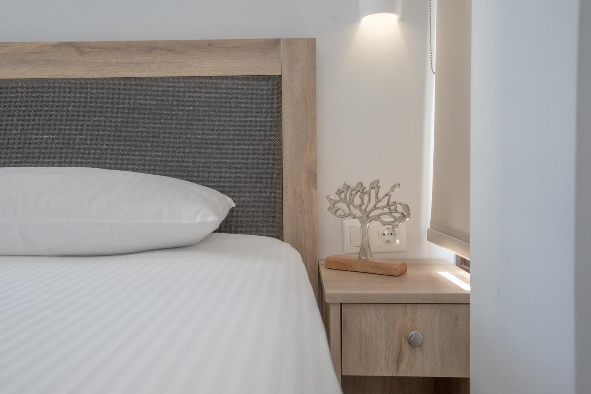 Sunshine Rooms And Suites Неа-Врасна Экстерьер фото